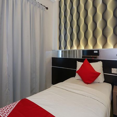 Hotel O Hotel Orchard Inn Lumut Extérieur photo
