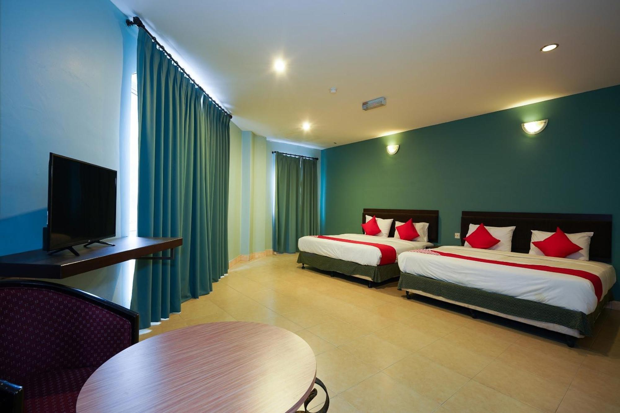 Hotel O Hotel Orchard Inn Lumut Extérieur photo