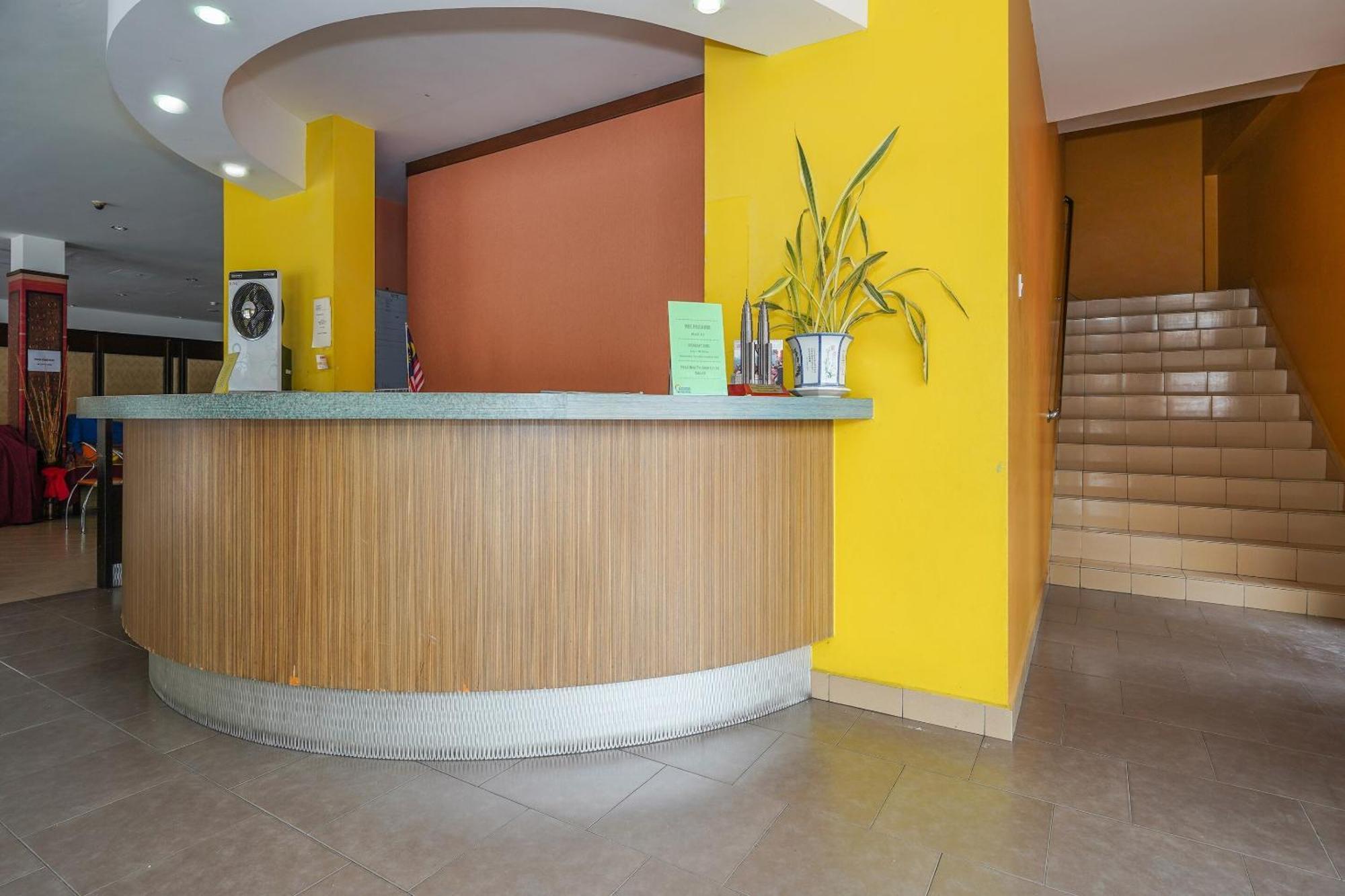 Hotel O Hotel Orchard Inn Lumut Extérieur photo
