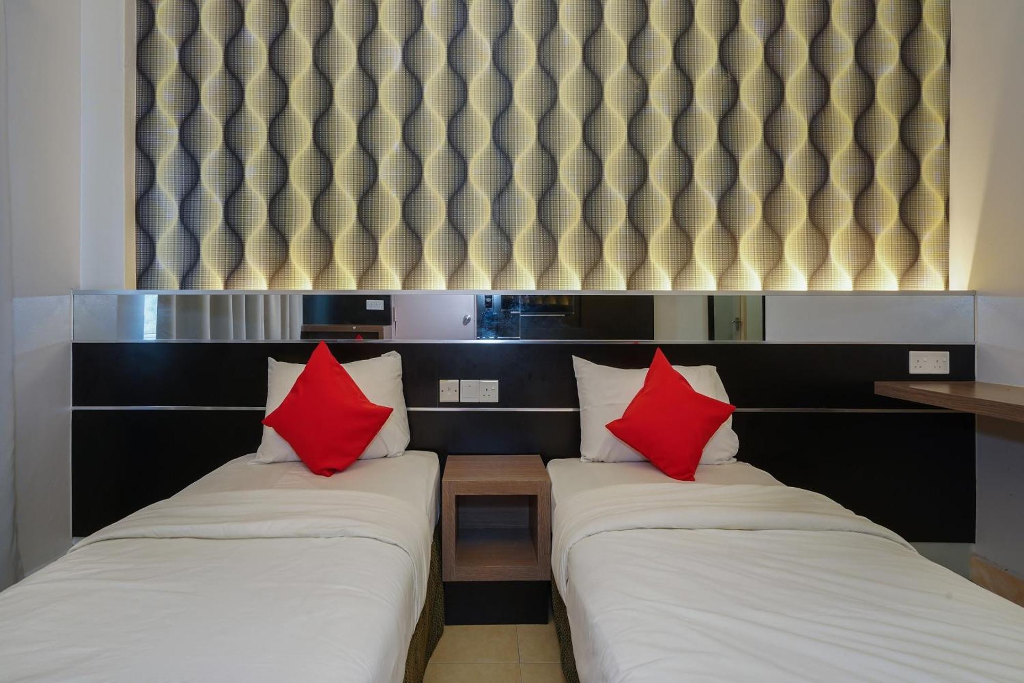 Hotel O Hotel Orchard Inn Lumut Extérieur photo