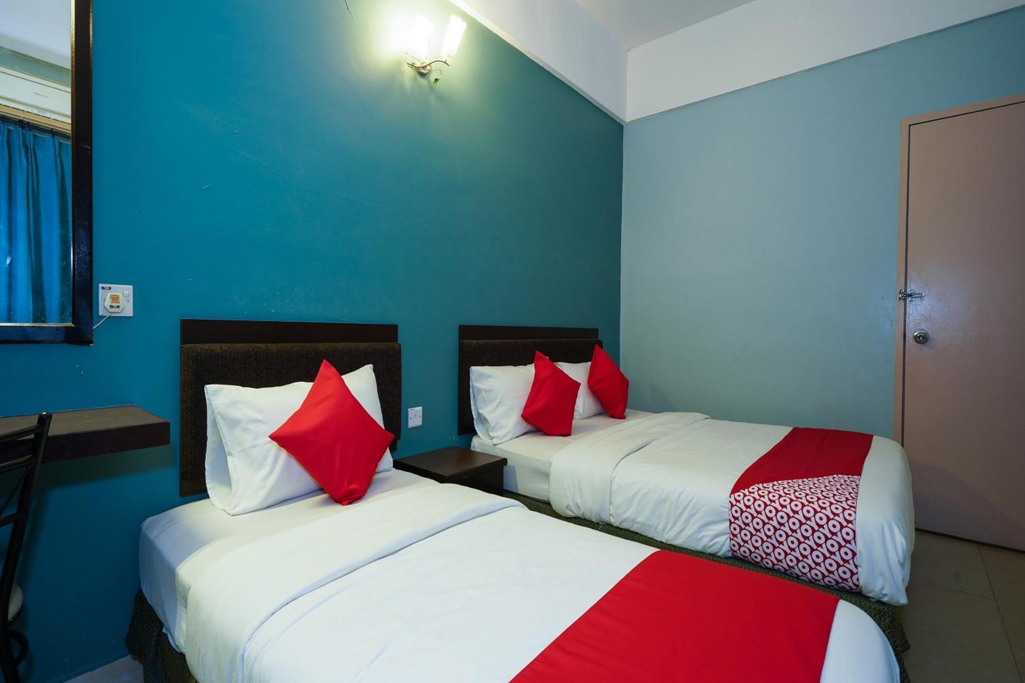 Hotel O Hotel Orchard Inn Lumut Extérieur photo